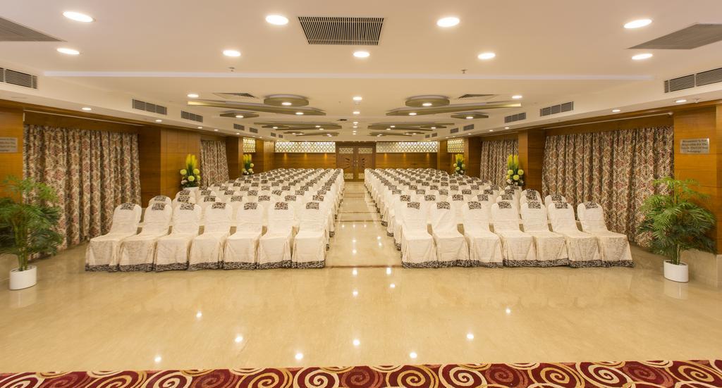 The President Hotel Hubli Εξωτερικό φωτογραφία
