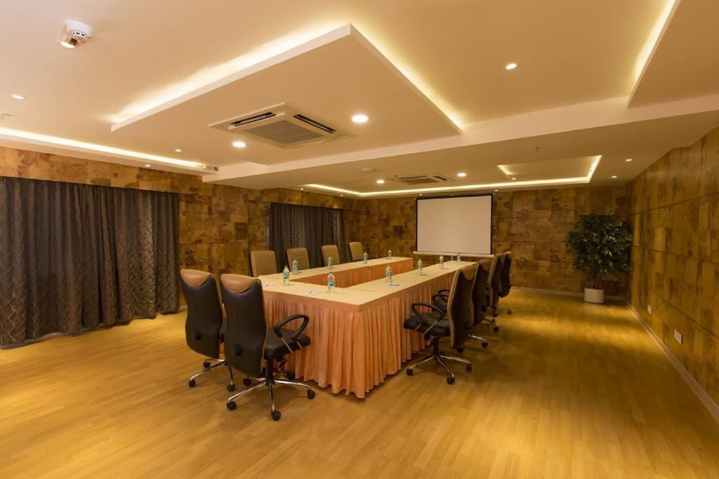 The President Hotel Hubli Εξωτερικό φωτογραφία